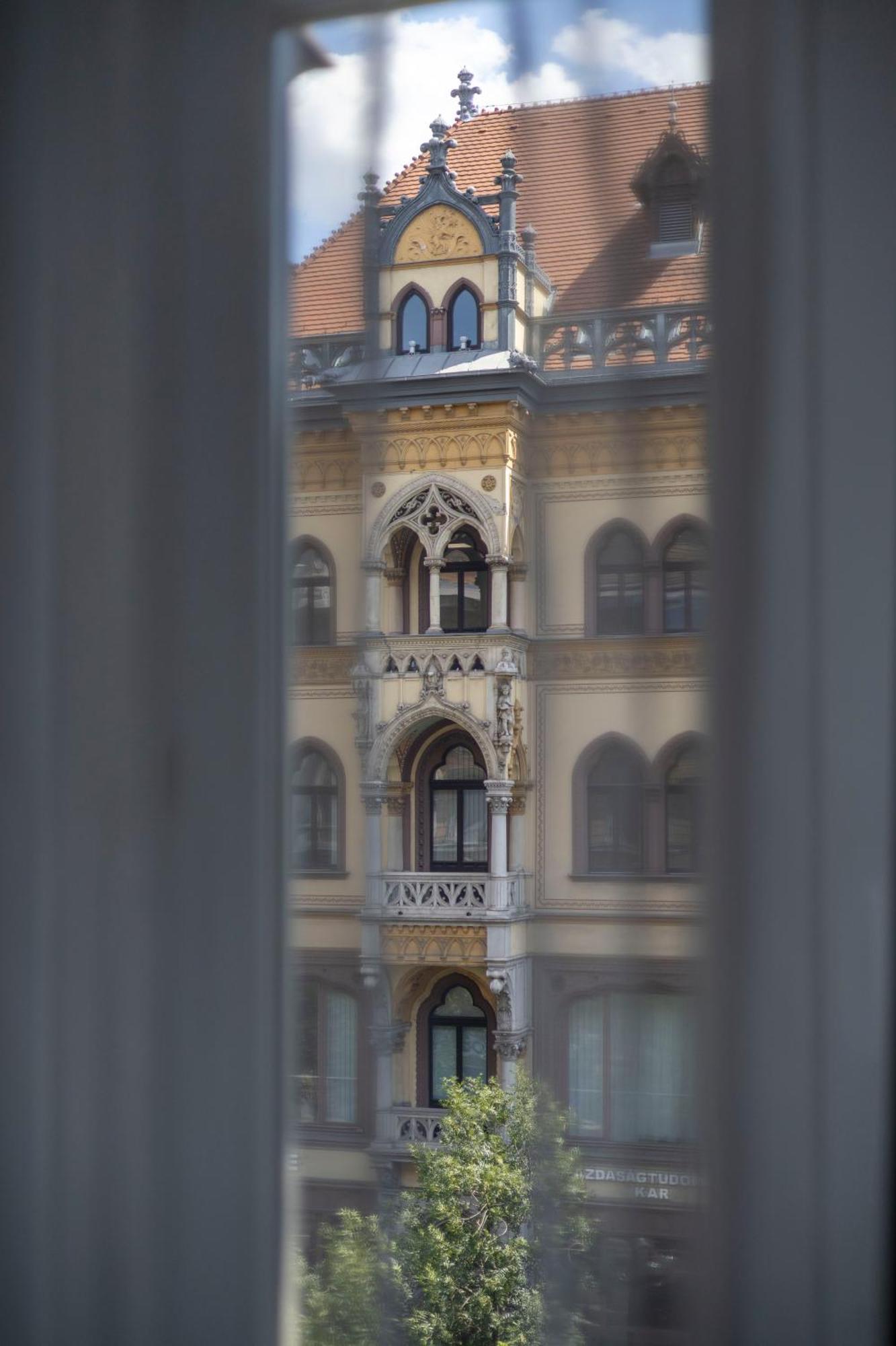 Spacious Cozy Home With 4Bedroom In The Heart Of Bp Budapest Exterior photo
